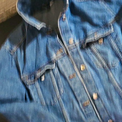 Blue denim jacket button - denim,