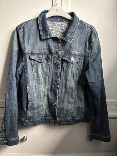 Women denim jacketvery - denim,